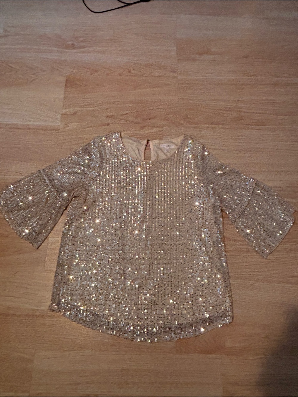 LC Lauren Conrad Gold Sequin Bell-Sleeve Top women’s size small